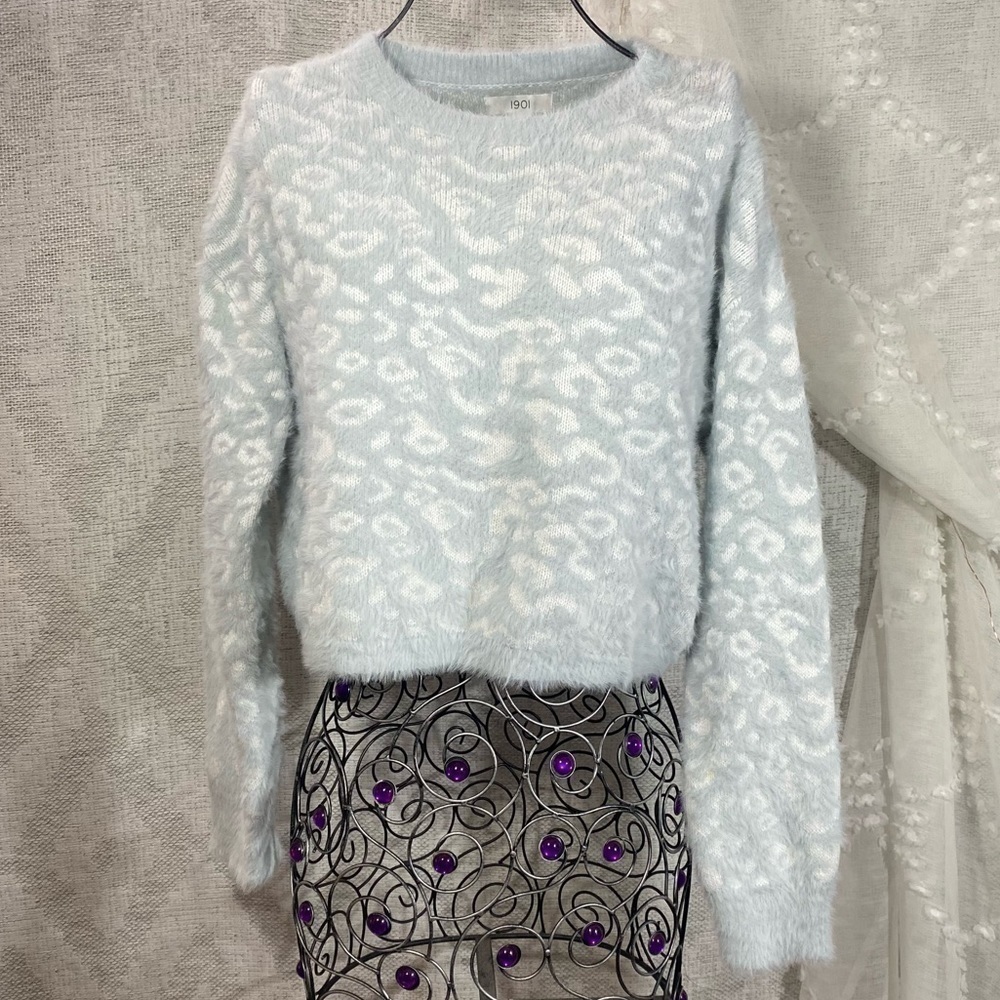 1901 baby blue animal print fuzzy cropped sweater size S